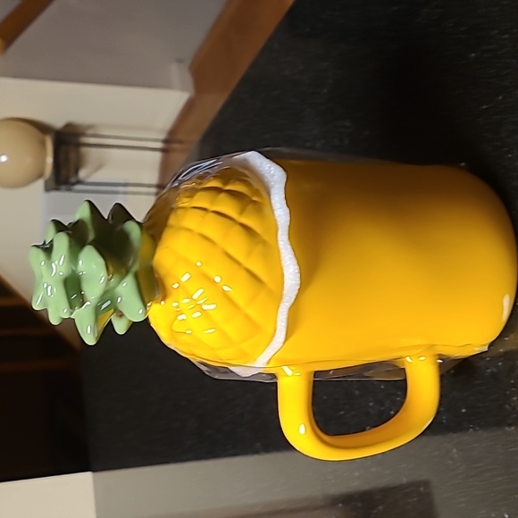 🍍Rae Dunn Tropic Mug - Picture 2 of 3